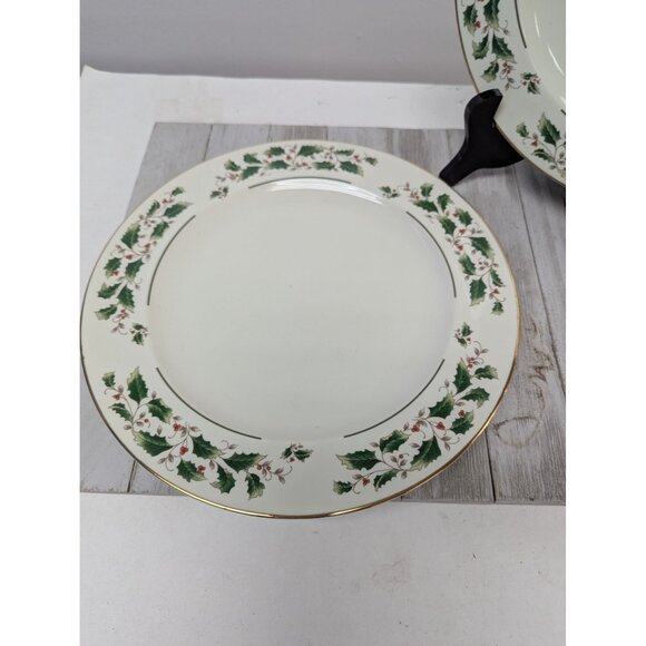 Porcelain Dinner Plates Set 2 "A Season Of Wonder" Christmas Holly Design - Picture 2 of 7